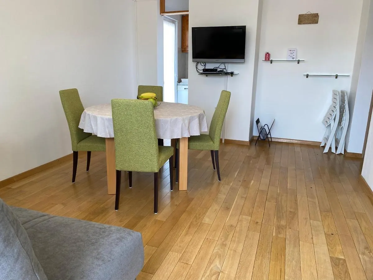 Apartment Franjo Malinska 0*,