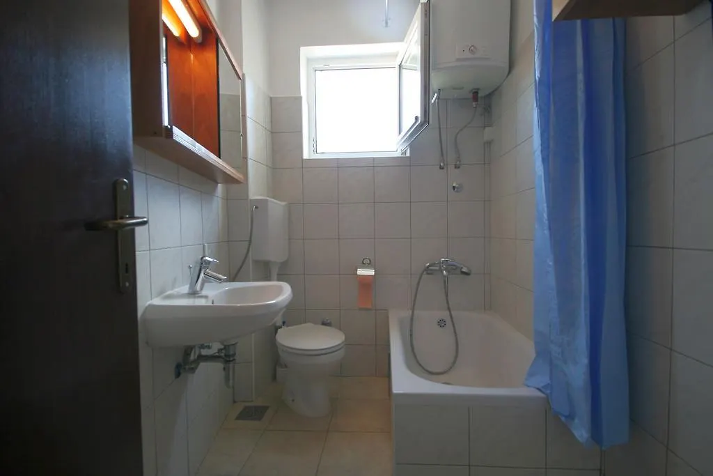 Apartment Franjo Malinska Croácia