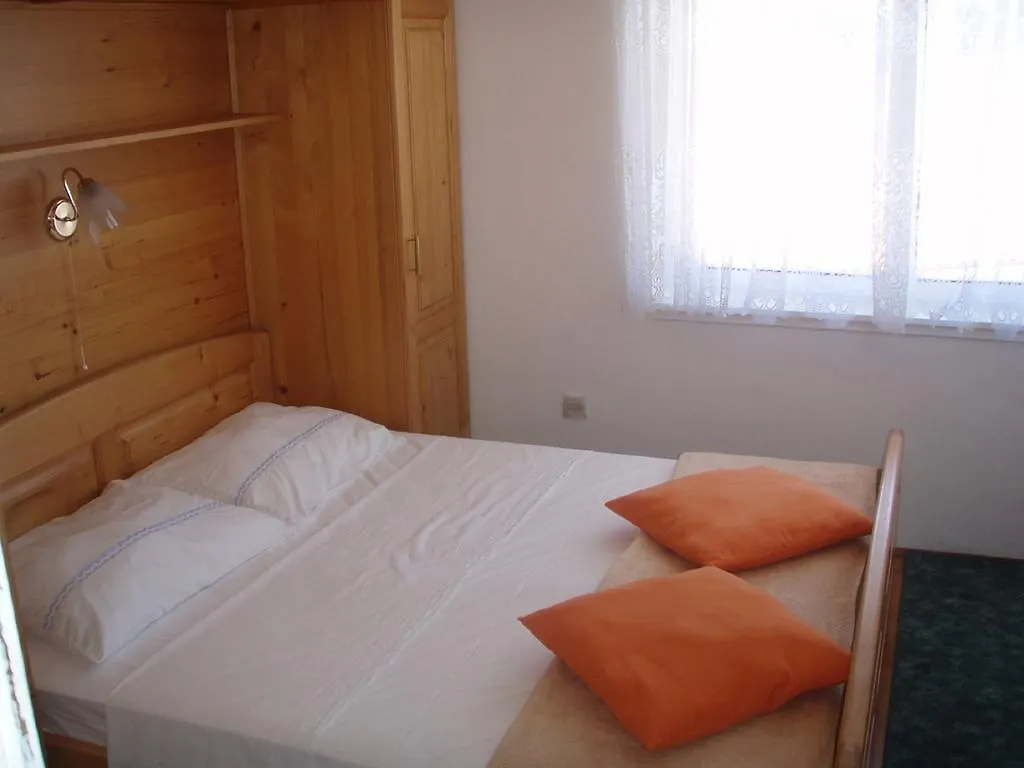 Apartment Franjo Malinska