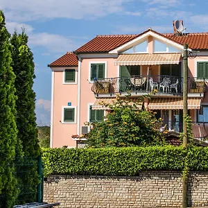 Apartment Center, Malinska